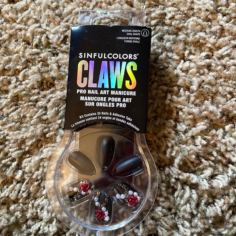 NWT Sinful Colors nails